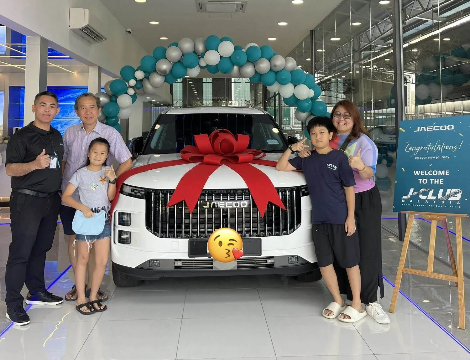JAECOO customer vehicle delivery celebration 3