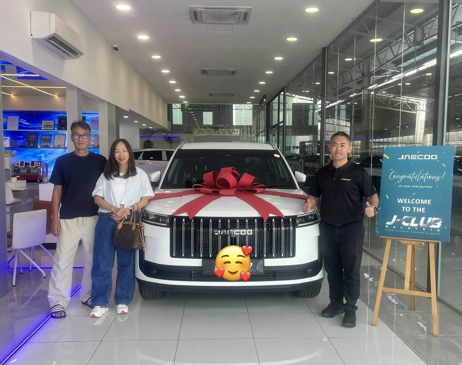JAECOO customer vehicle delivery celebration 5